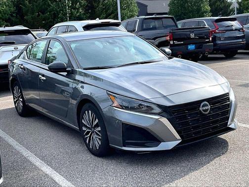 Gun Metallic 2024 Nissan Altima 2.5 SV