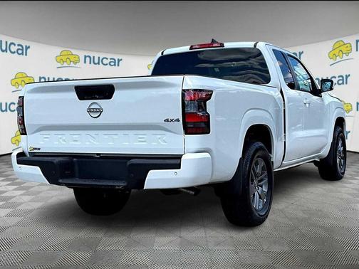 2025 Nissan Frontier SV
