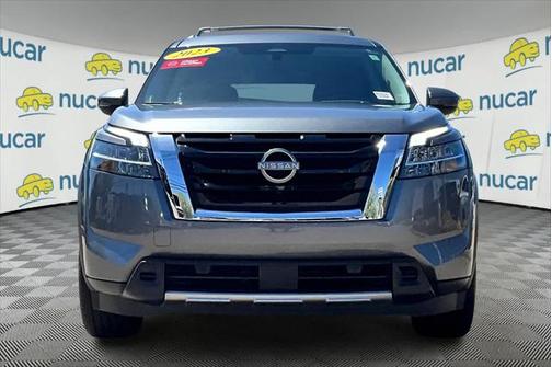 2023 Nissan Pathfinder Platinum 4WD