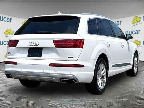 Carrara White 2019 Audi Q7 45 Premium