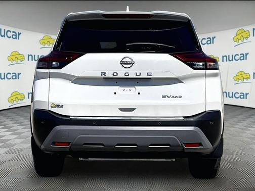 Pearl White Tricoat 2023 Nissan Rogue SV