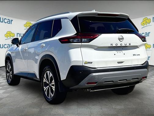 Pearl White Tricoat 2023 Nissan Rogue SV