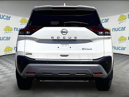 Pearl White Tricoat 2023 Nissan Rogue SV
