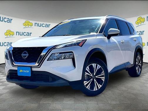 Pearl White Tricoat 2023 Nissan Rogue SV