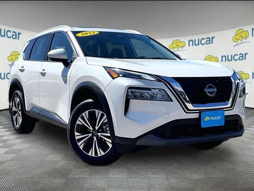 Pearl White Tricoat 2023 Nissan Rogue SV