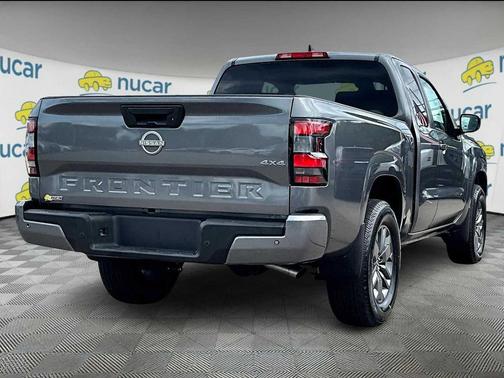 2025 Nissan Frontier SV