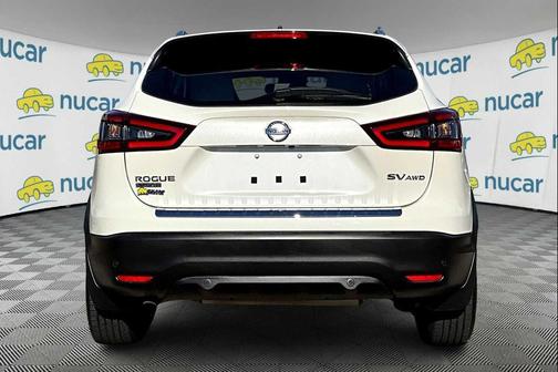 2022 Nissan Rogue Sport SV