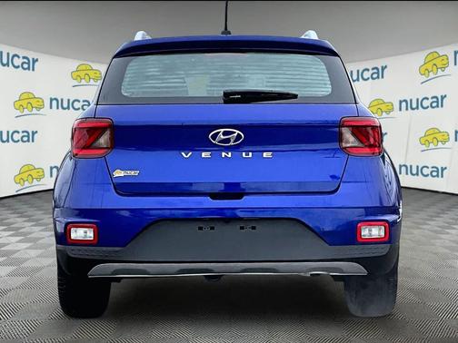 2023 Hyundai VENUE SEL