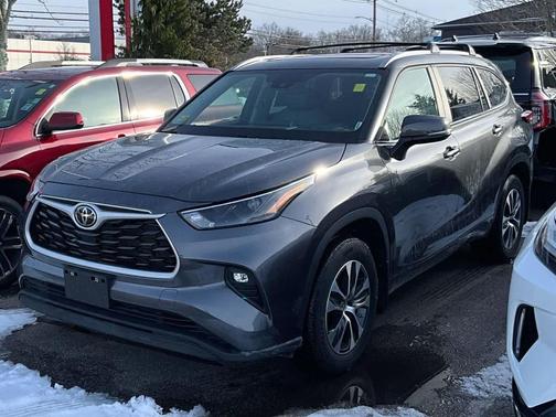 2023 Toyota Highlander XLE