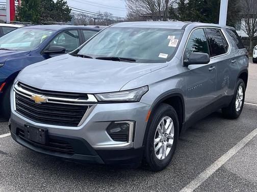 Sterling Gray Metallic 2023 Chevrolet Traverse LS