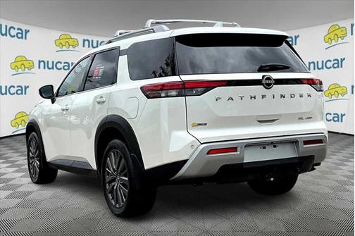 2024 Nissan Pathfinder SL 4WD