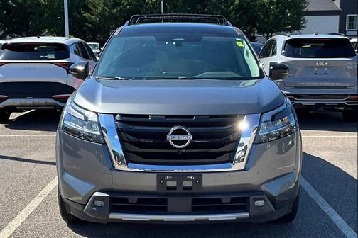 2022 Nissan Pathfinder SL 4WD