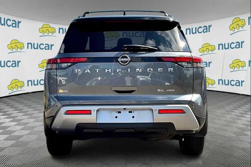 2022 Nissan Pathfinder SL 4WD
