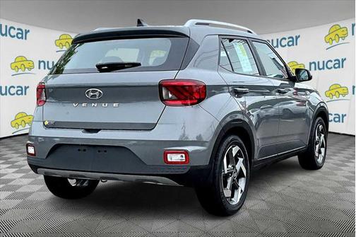 2022 Hyundai VENUE SEL