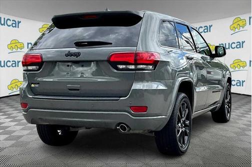 2022 Jeep Grand Cherokee Laredo