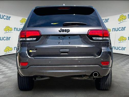Granite Crystal Metallic Clearcoat 2020 Jeep Grand Cherokee Altitude