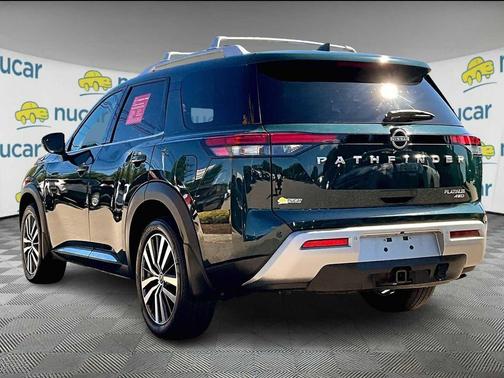 2022 Nissan Pathfinder Platinum 4WD