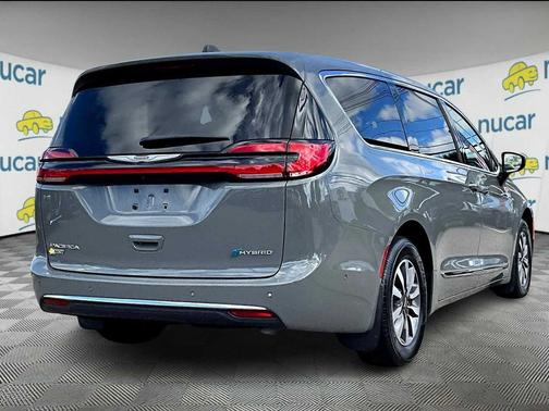 2023 Chrysler Pacifica Hybrid Limited