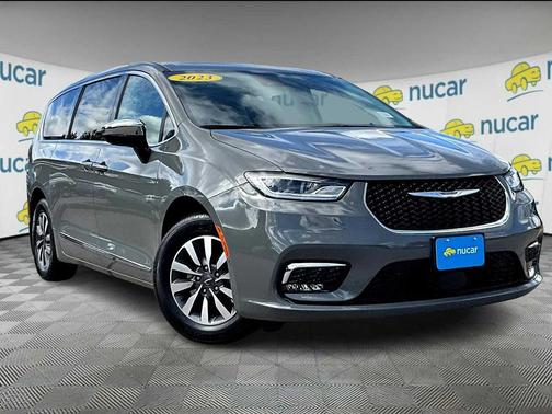 2023 Chrysler Pacifica Hybrid Limited