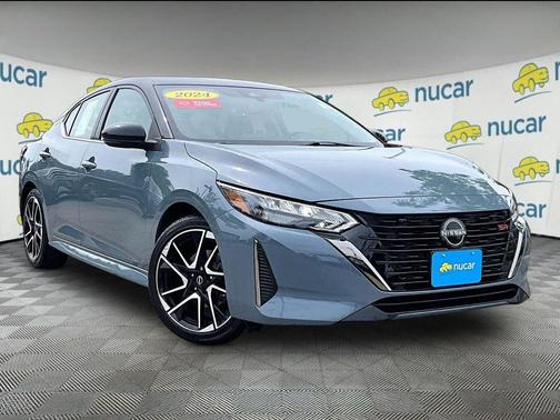 Atlantic Gray Metallic/Super Black 2024 Nissan Sentra SR