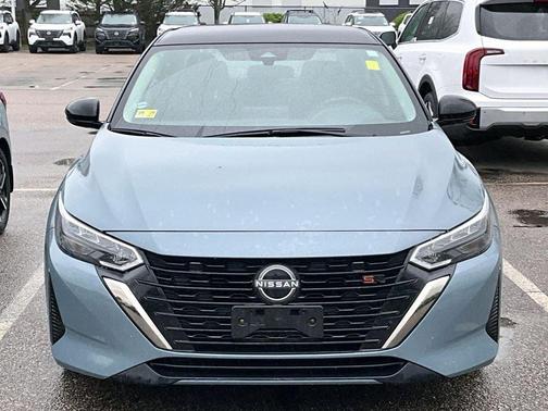 Atlantic Gray Metallic/Super Black 2024 Nissan Sentra SR