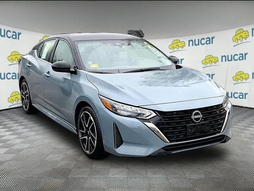 Atlantic Gray Metallic/Super Black 2024 Nissan Sentra SR