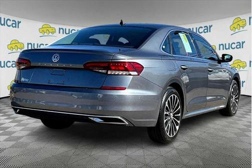 2022 Volkswagen Passat 2.0T Limited Edition