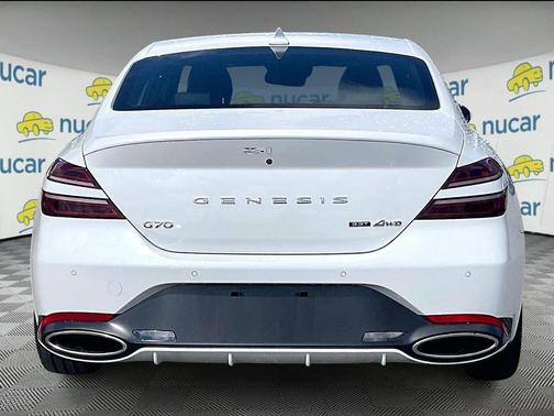 Uyuni White 2025 Genesis G70 3.3T AWD Sport Advanced
