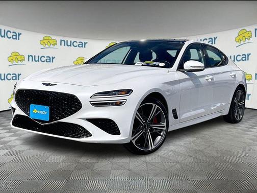 Uyuni White 2025 Genesis G70 3.3T AWD Sport Advanced