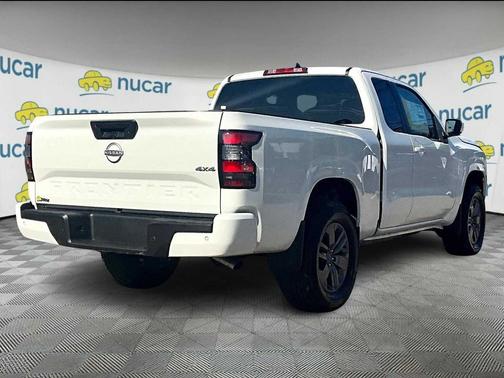 2025 Nissan Frontier SV