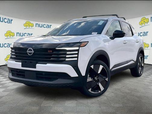Aspen White Tricoat 2026 Nissan Kicks SR