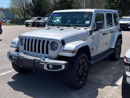 Silver Zynith Clearcoat 2023 Jeep Wrangler 4xe Sahara