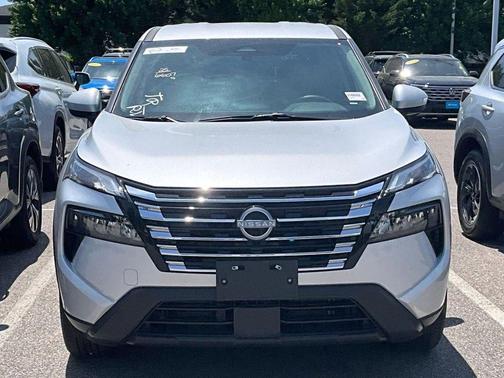Brilliant Silver Metallic 2025 Nissan Rogue SV