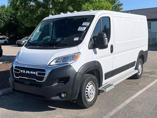 Bright White Clearcoat 2025 RAM ProMaster 2500 Tradesman