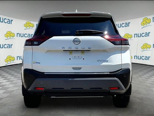 Pearl White Tricoat 2023 Nissan Rogue SV
