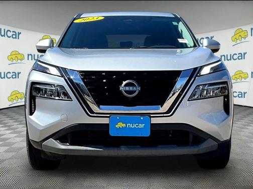 Brilliant Silver Metallic 2023 Nissan Rogue SV