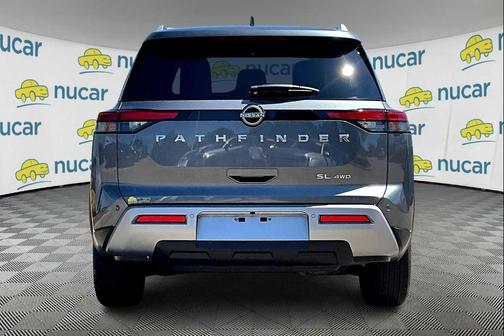 2023 Nissan Pathfinder SL 4WD