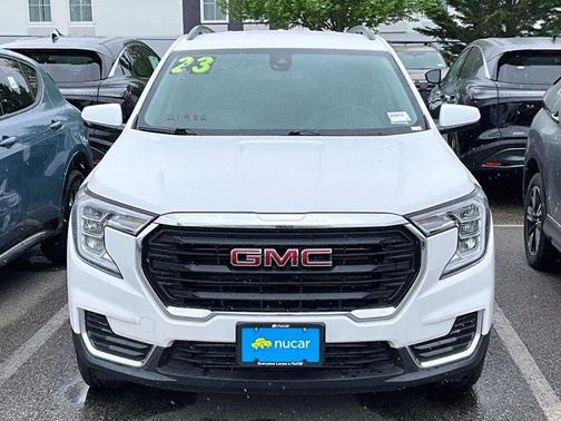Summit White 2023 GMC Terrain SLE