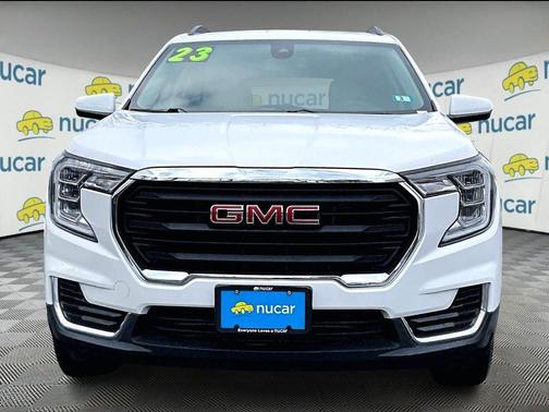 Summit White 2023 GMC Terrain SLE