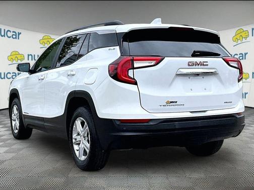 Summit White 2023 GMC Terrain SLE