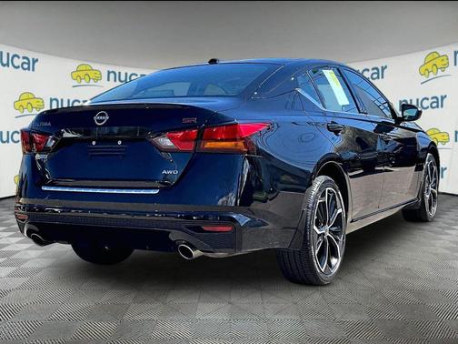 Super Black 2023 Nissan Altima SR Intelligent AWD