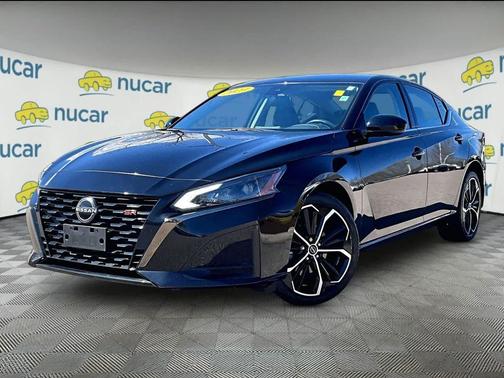 Super Black 2023 Nissan Altima SR Intelligent AWD