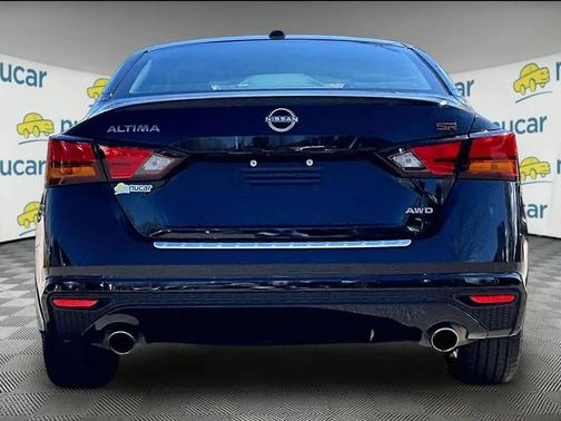 Super Black 2023 Nissan Altima SR Intelligent AWD