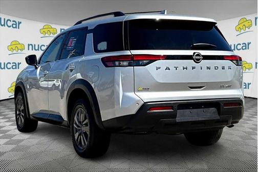 2022 Nissan Pathfinder SV 4WD