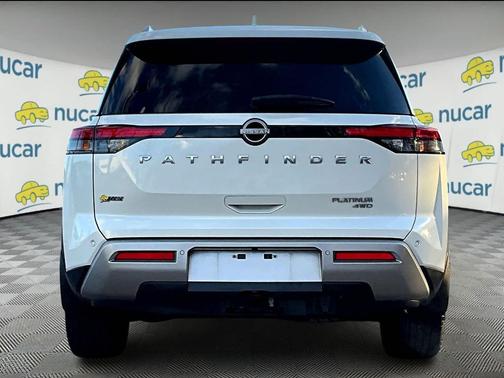 2023 Nissan Pathfinder Platinum 4WD