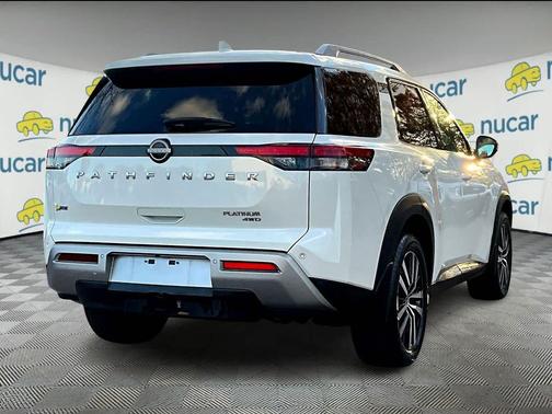 2023 Nissan Pathfinder Platinum 4WD