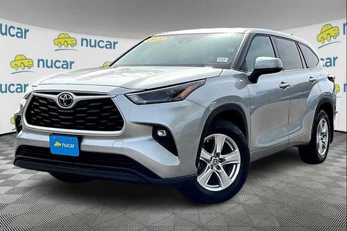 2022 Toyota Highlander LE