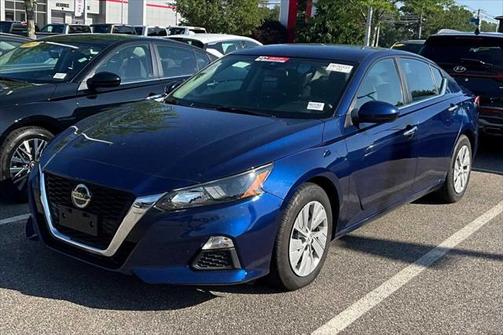 2022 Nissan Altima S FWD