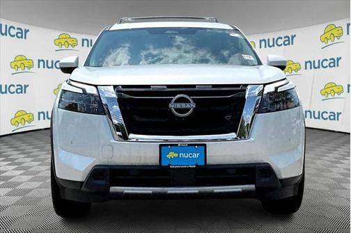 2025 Nissan Pathfinder SL 4WD