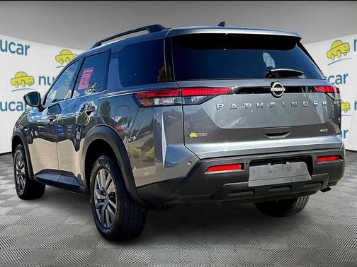 2025 Nissan Pathfinder SV 4WD